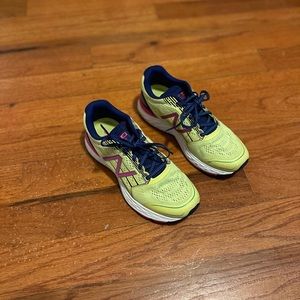New Balance 680vs Tech Ride Neon Running Sneaker Size 10